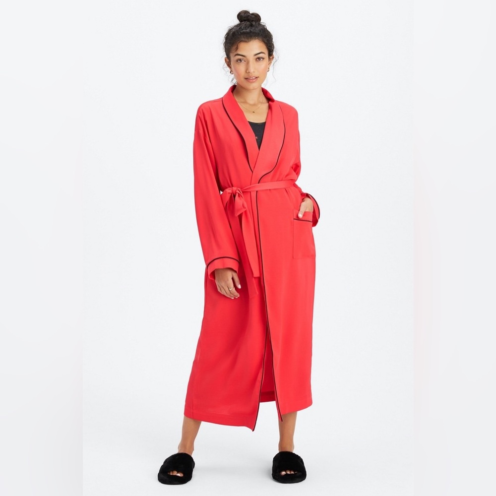 NWT Fabletics Ecosatin Robe